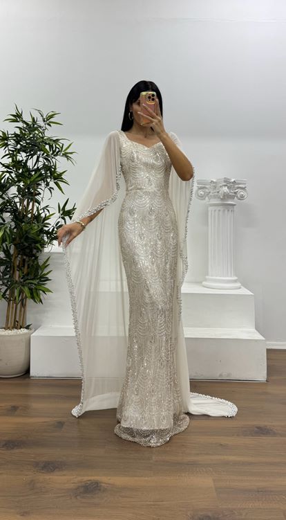 Ekru İşlemeli Pelerinli  Abiye Elbise